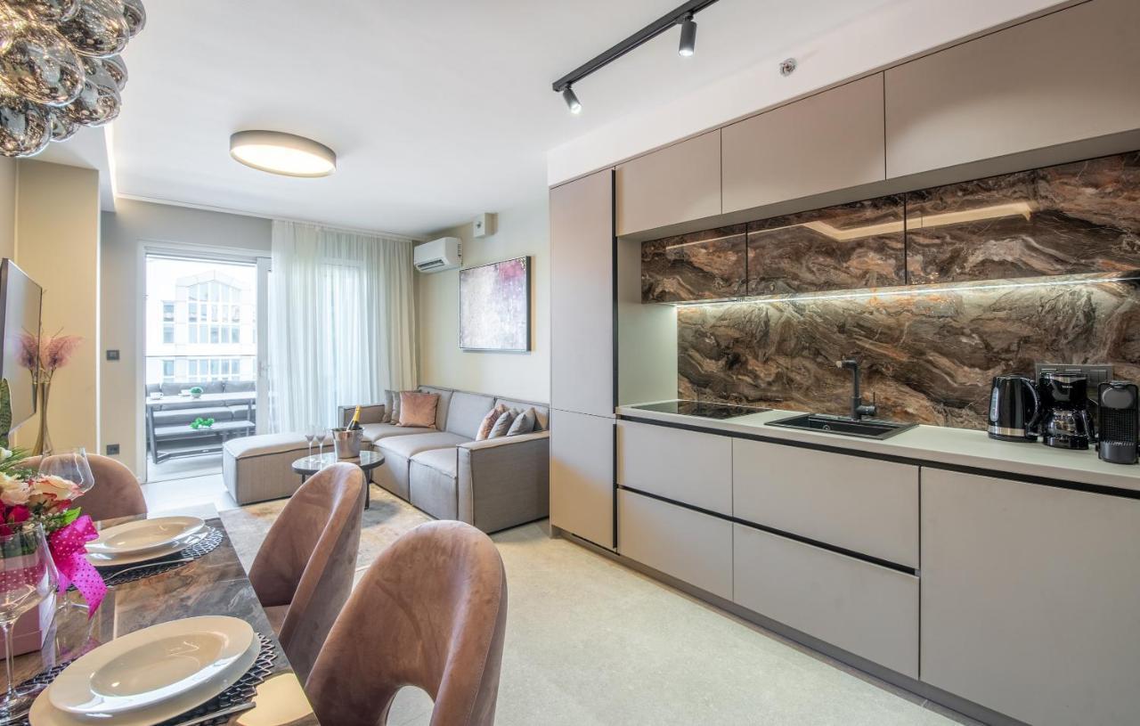 Val Di Sole 2 Apartment Пореч Екстериор снимка